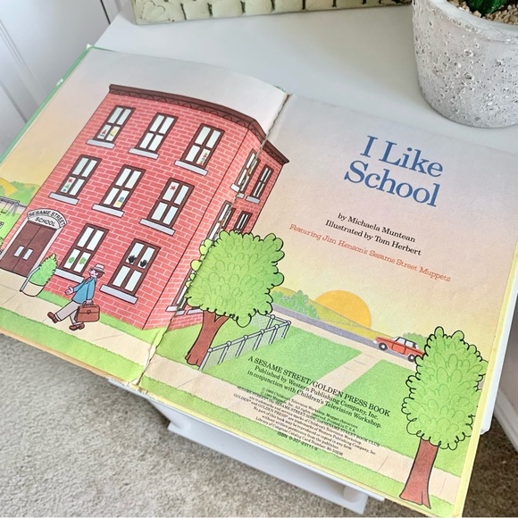 1980 I like School Sesame Street by Michaela Muntean Book - Picture 10 of 13